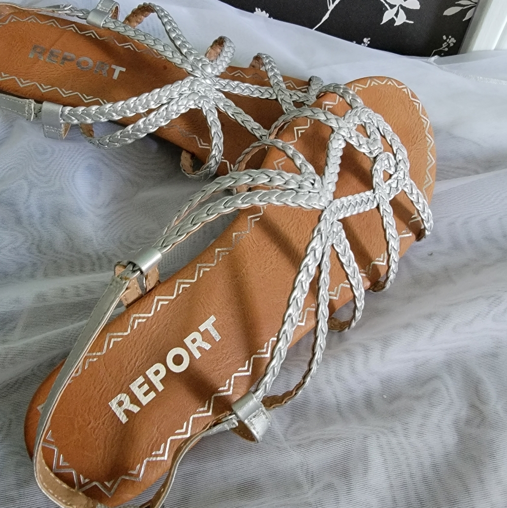 Report Sandals